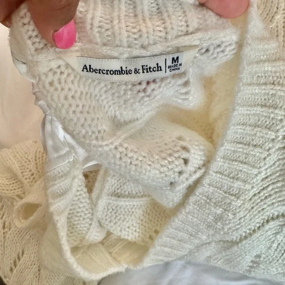 Abercrombie & fitch Elegant Cream Sweater Size M - Picture 4 of 7